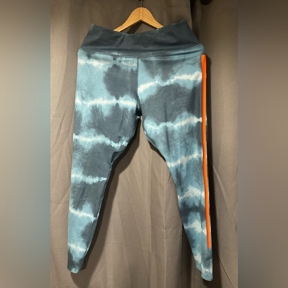 Womens Nike Dri-FIT One Luxe Printed Leggings - Size L